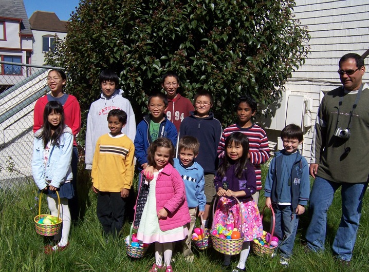 Easter/egghuntgroup.jpg